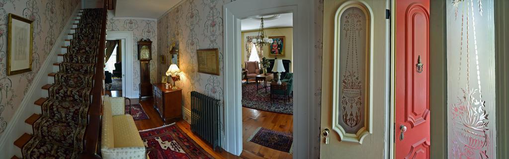 Oakcliff Bed And Breakfast Halfmoon Экстерьер фото