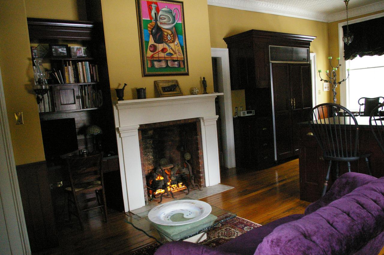 Oakcliff Bed And Breakfast Halfmoon Экстерьер фото