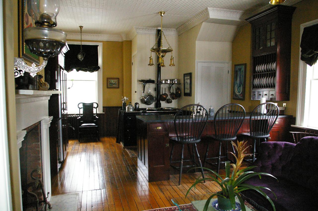Oakcliff Bed And Breakfast Halfmoon Экстерьер фото