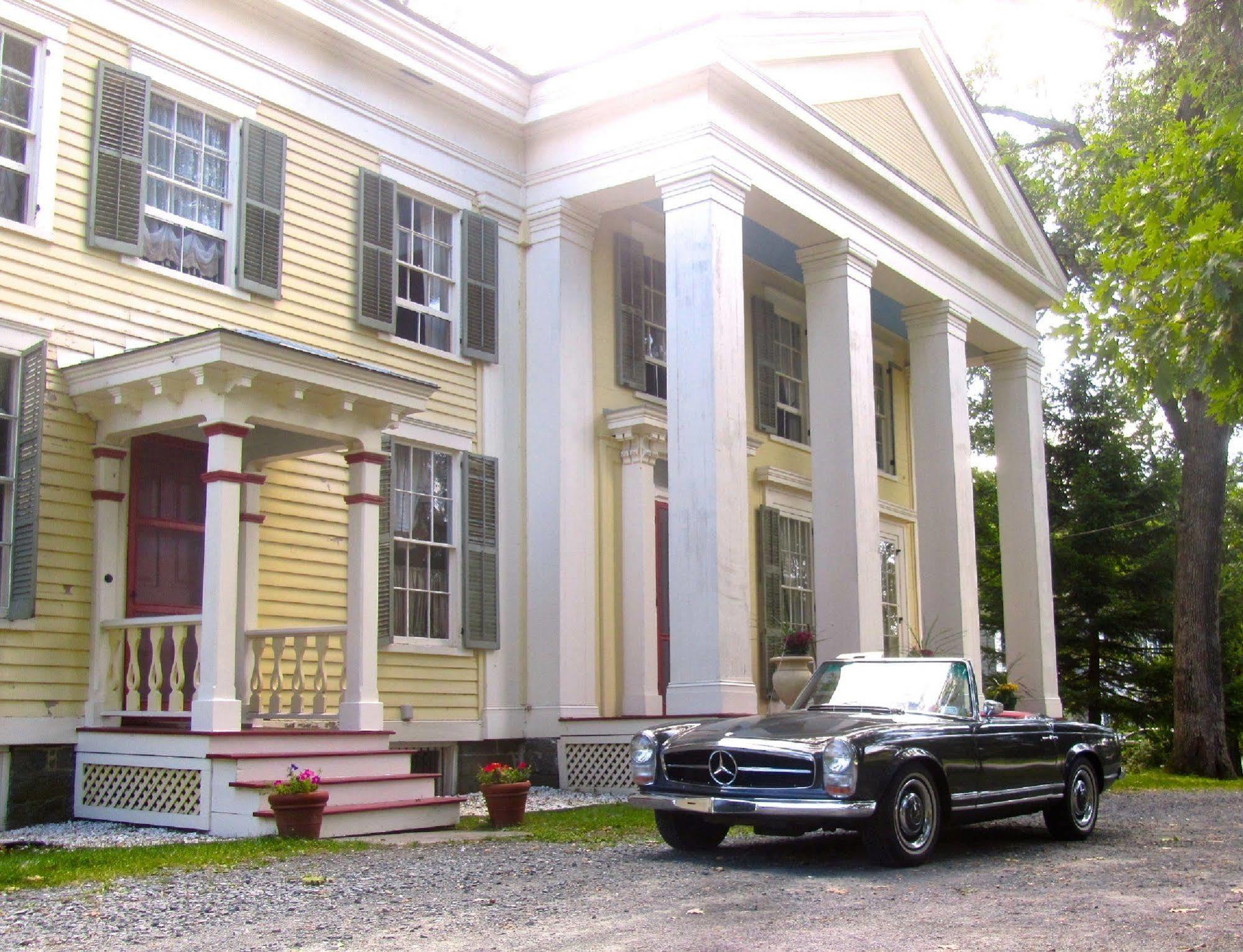 Oakcliff Bed And Breakfast Halfmoon Экстерьер фото