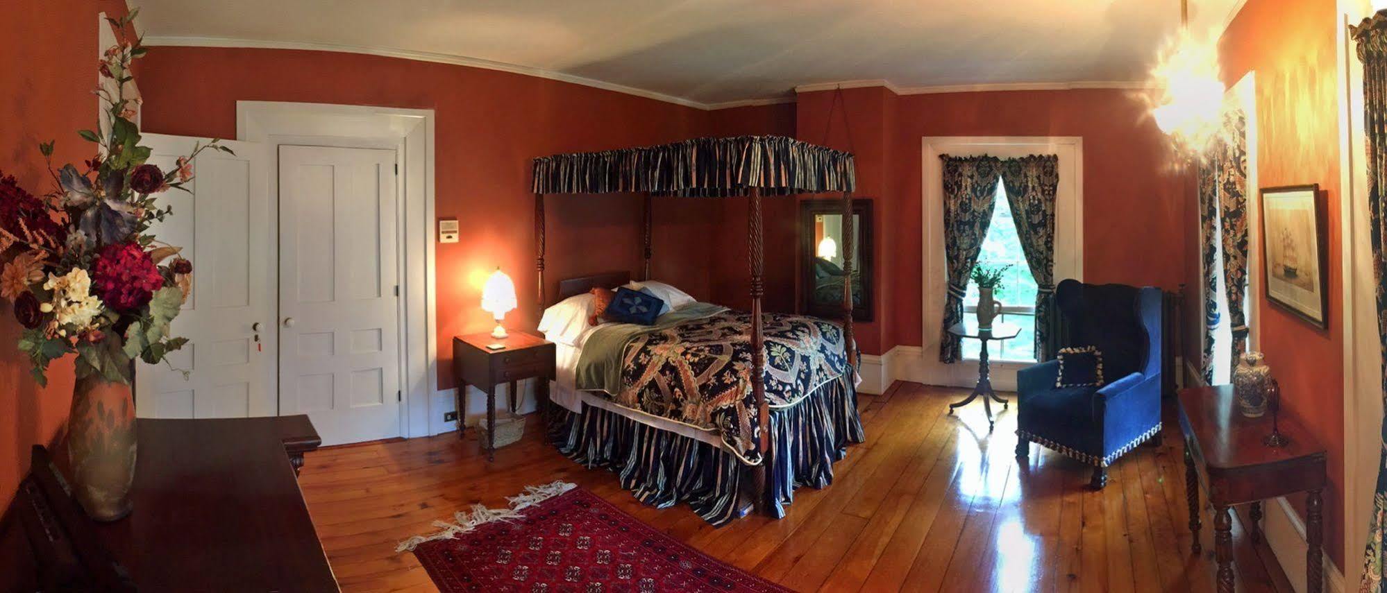 Oakcliff Bed And Breakfast Halfmoon Экстерьер фото